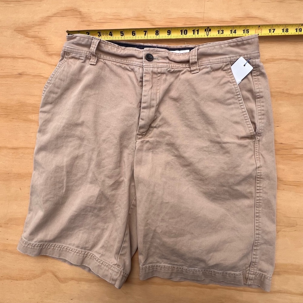 IZOD Saltwater Mens Khaki Chino Shorts Tan Cotton Twill Flat Front 33x10.5